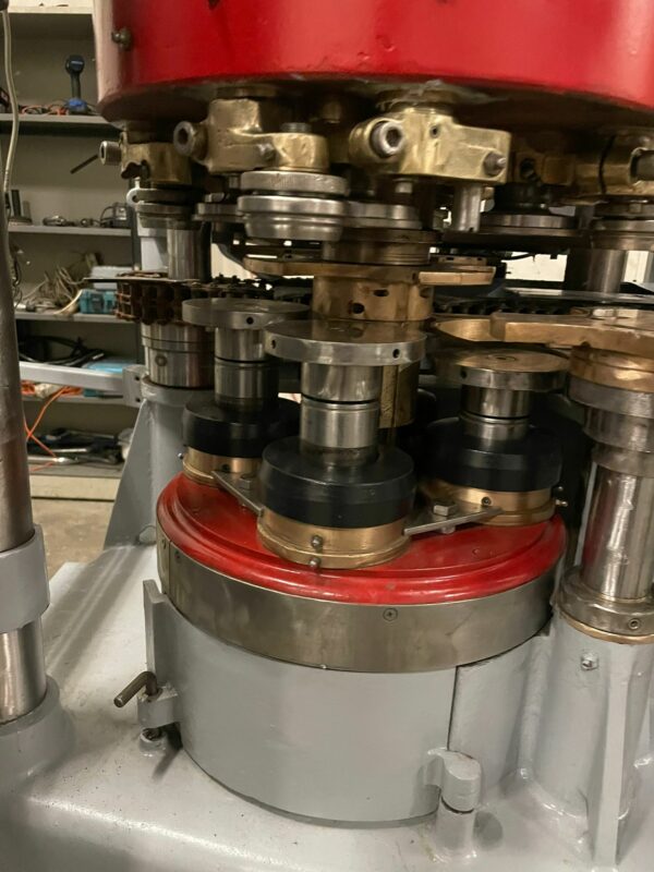 FMC 550 Automatic 4 Head Seamer