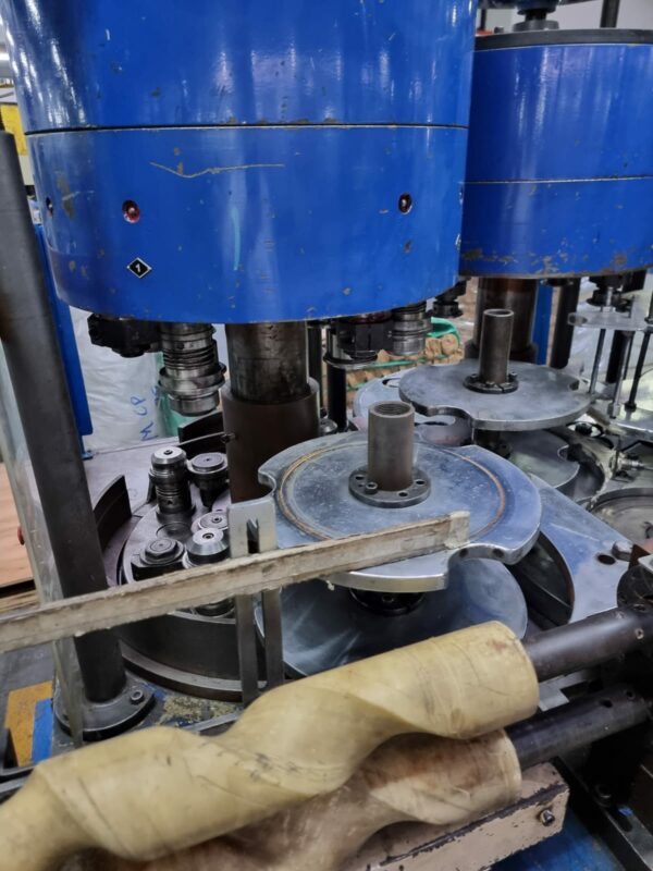 Combination Machine For Aerosol Can ø65